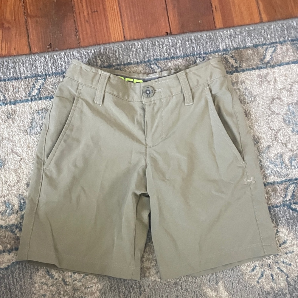 Under Armour boys khaki shorts